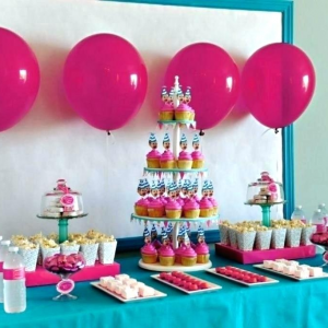 Birthday kids party decor ideas cute suggestions with beautiful arrangement of cupcakes lovely party decor ideas