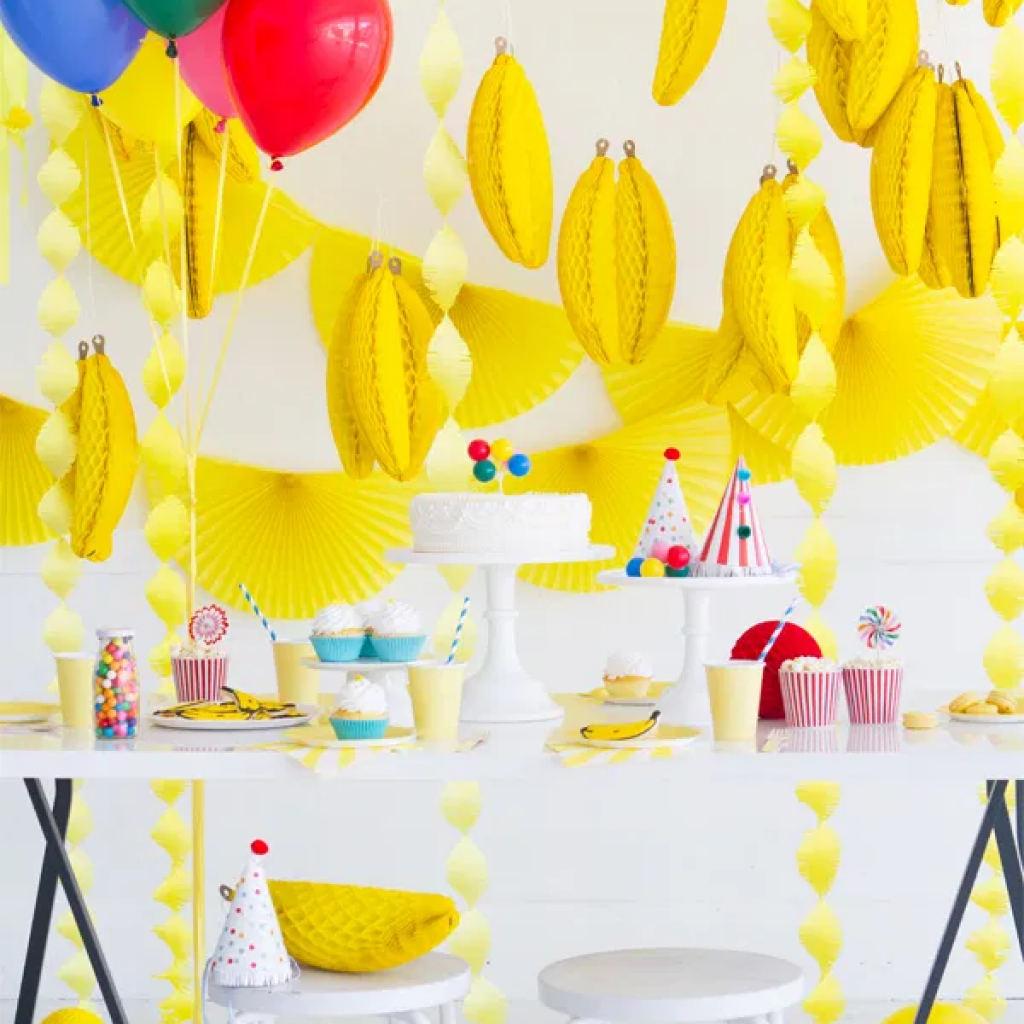 Elegant yellow party decor ideas for kids kiddy birthday celebration ...